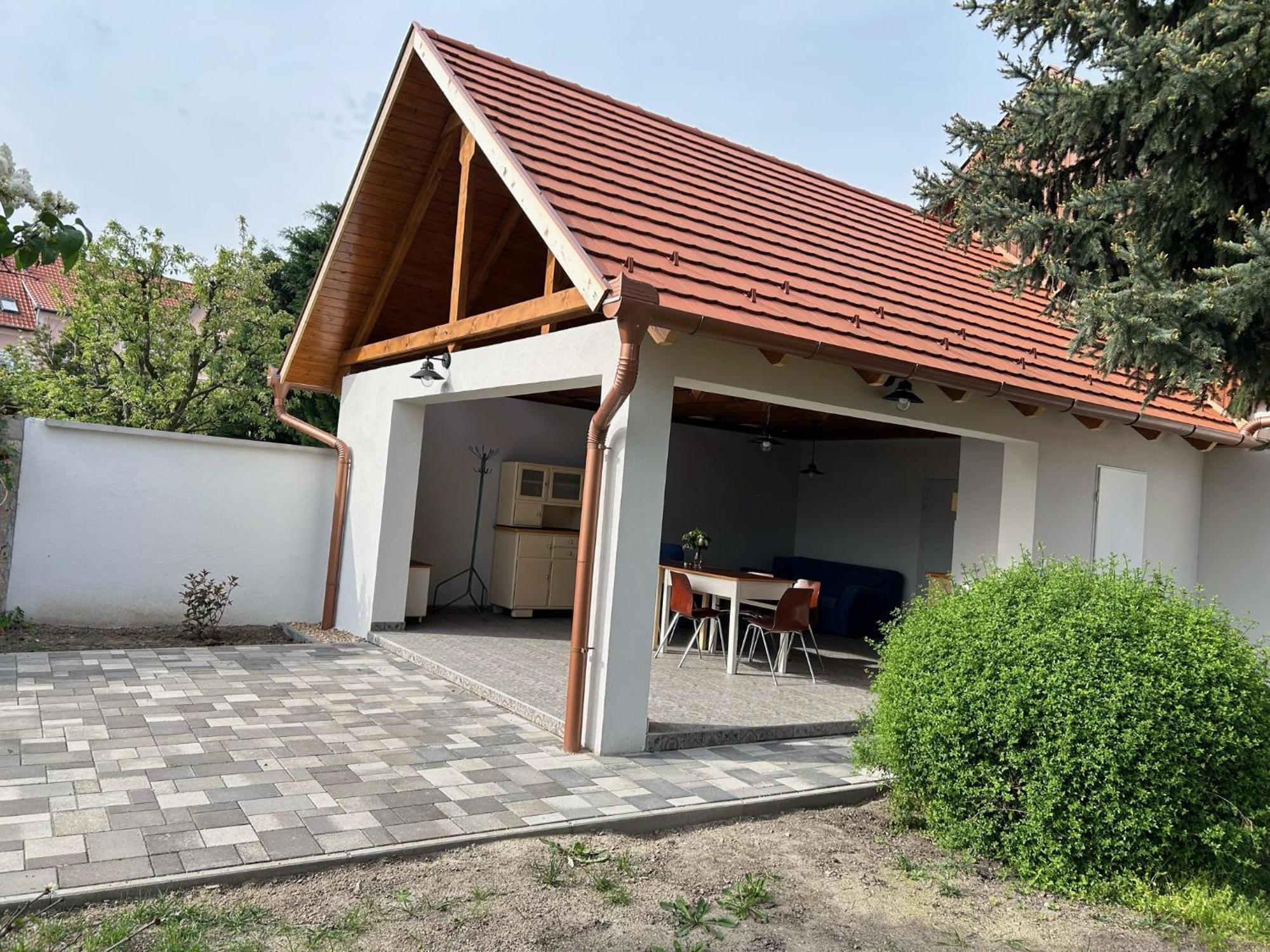 Galeria Vendeghaz Hotel Mezokovesd Bagian luar foto